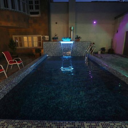 Alba Hotel Jerevan Exteriör bild